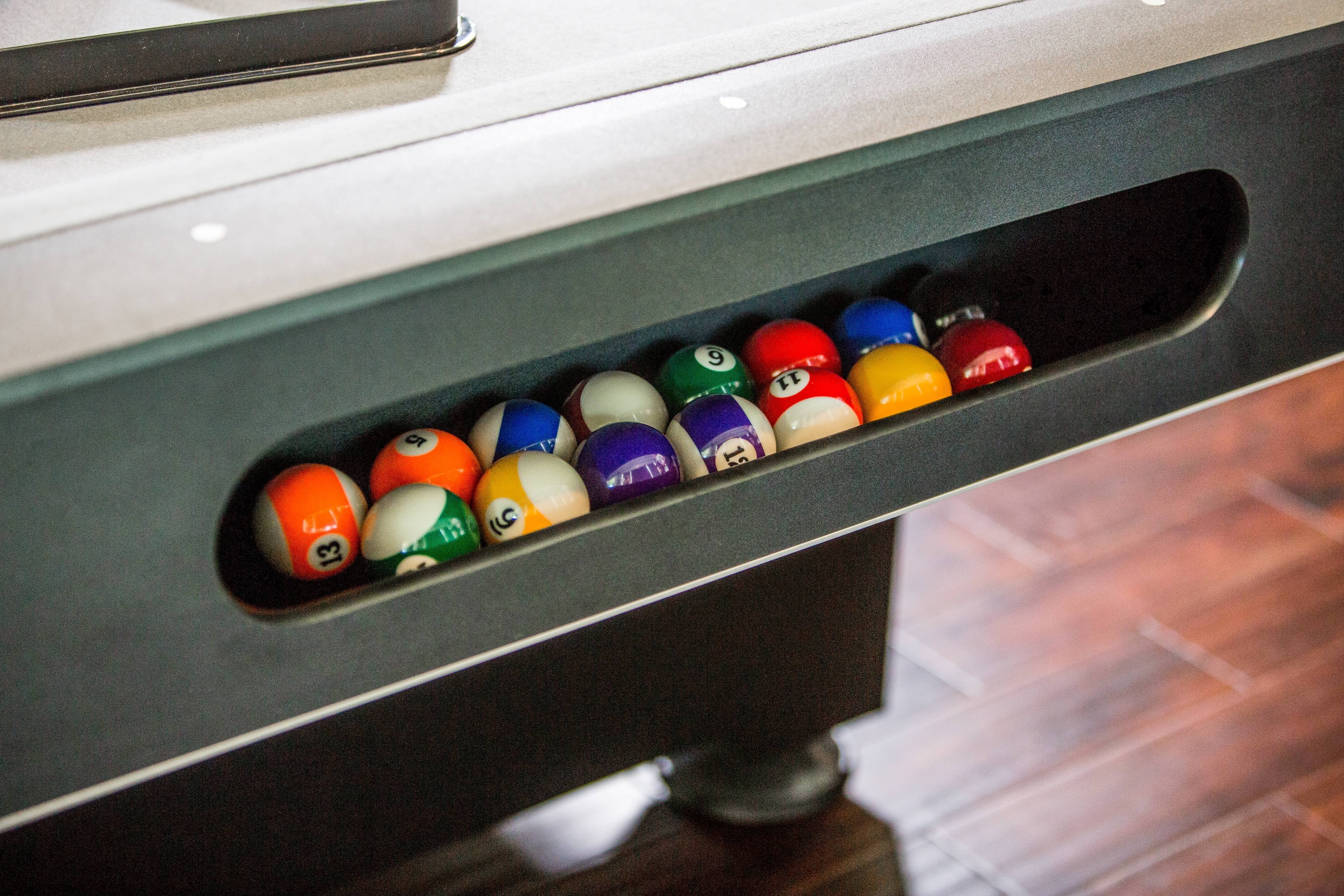 Dakota Slatron 8 Ft. Pool Table with Ball Return System