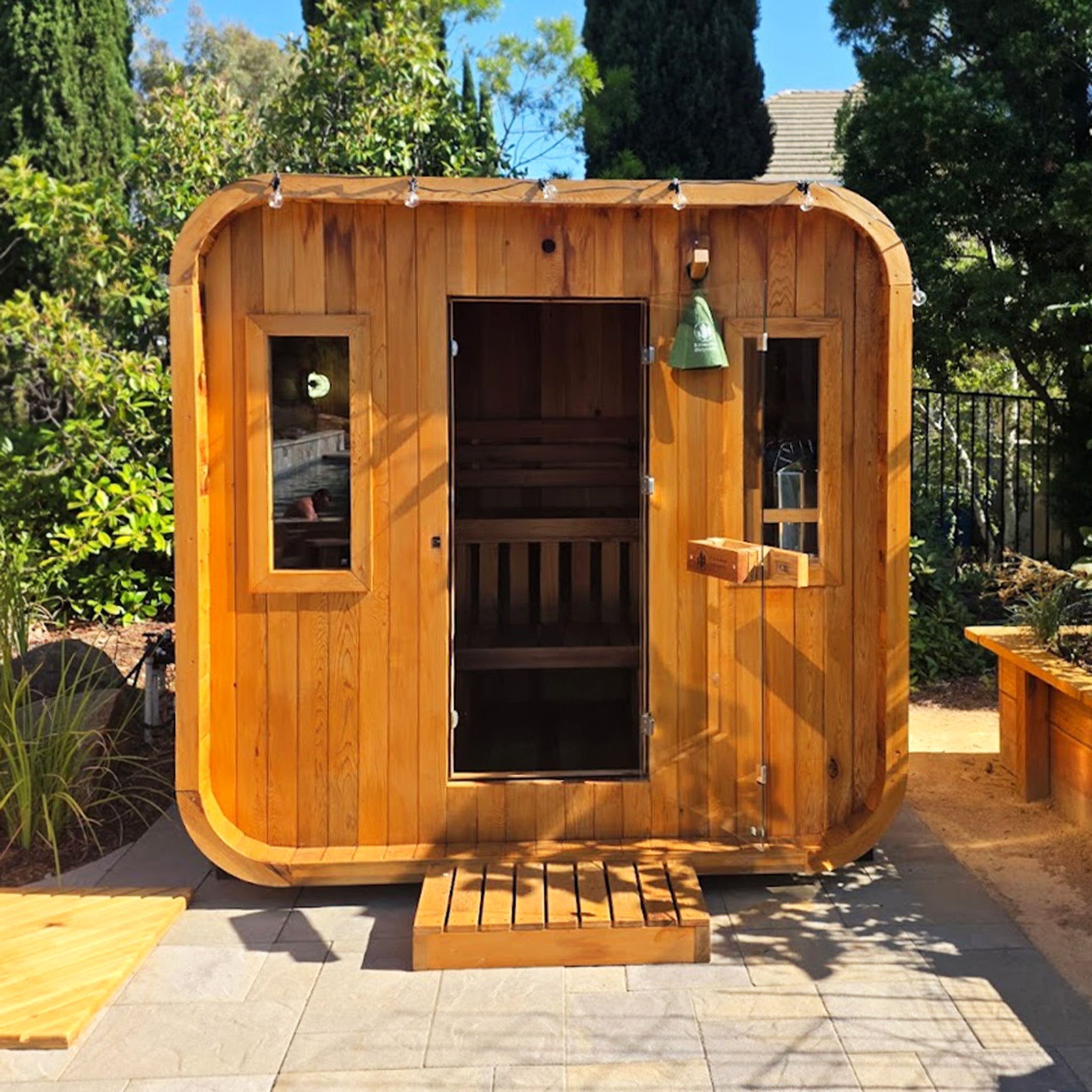 Redwood Summit Outdoor Sauna - 6 Person w/ Harvia KIP 8kW Heater